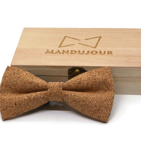 Buterfly Cork wooden Bow Tie Pre-tied - Mandujour Handmade