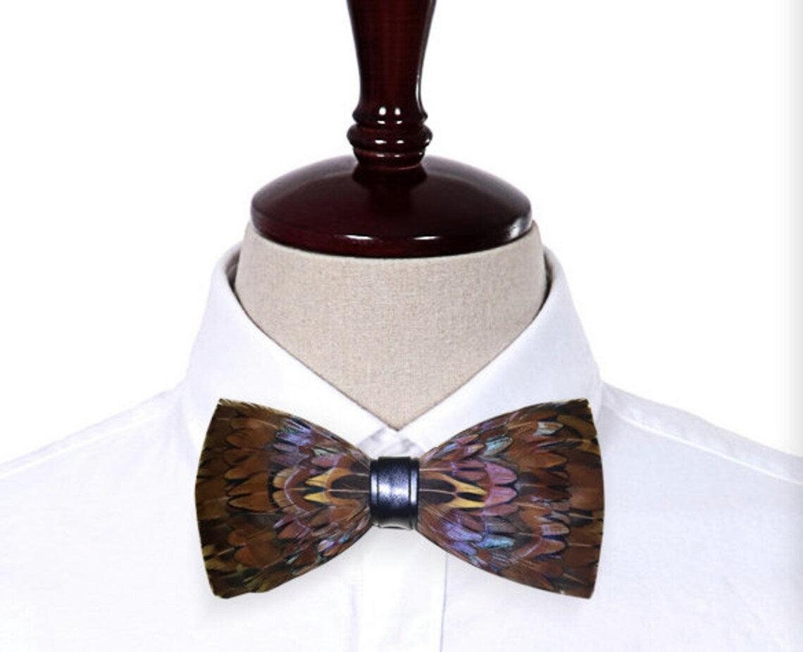 Finer Brown Feather bow tie & lapel pin set - Mandujour handmade