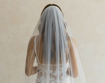 ST002 One Tier Soft Wedding Veil in White and Light Ivory, Single Tier Plain Bridal Veil for Modern Brides, Chapel Veil, Cathedral Veil