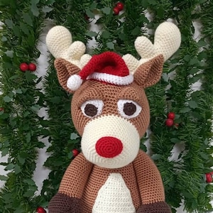 Large Crochet Reindeer Toy Pattern - Rudolph the Reindeer Amigurumi PDF - Instant Download, Written in English (US Terminology) with photos.