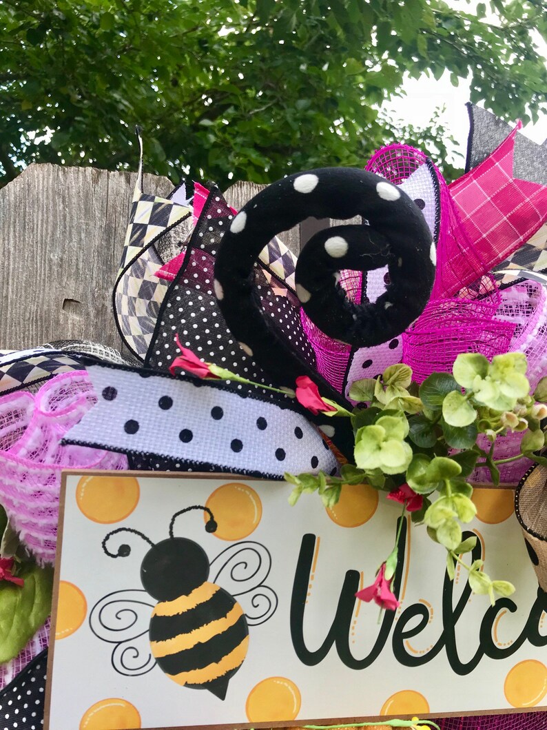 Welcome Wreath Bee Wreath Buffalo Plaid Wreath Everyday Wreath Bumble Bee Wreath Bee hive Summer Wreath