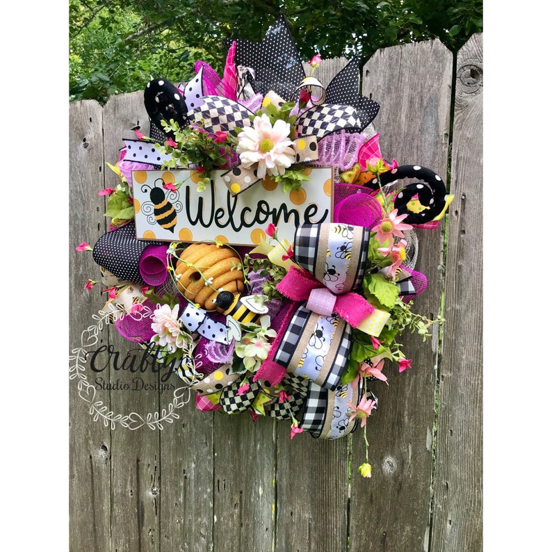 Welcome Wreath Bee Wreath Buffalo Plaid Wreath Everyday Wreath Bumble Bee Wreath Bee hive Summer Wreath