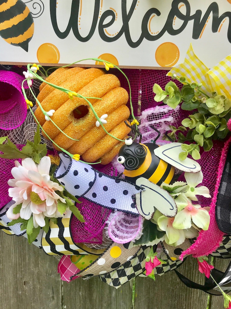 Welcome Wreath Bee Wreath Buffalo Plaid Wreath Everyday Wreath Bumble Bee Wreath Bee hive Summer Wreath