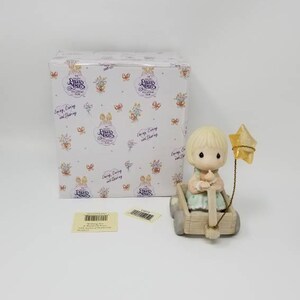 Precious Moments, Wishing you a world of peace, C0019, 1999 Symbol of Membership