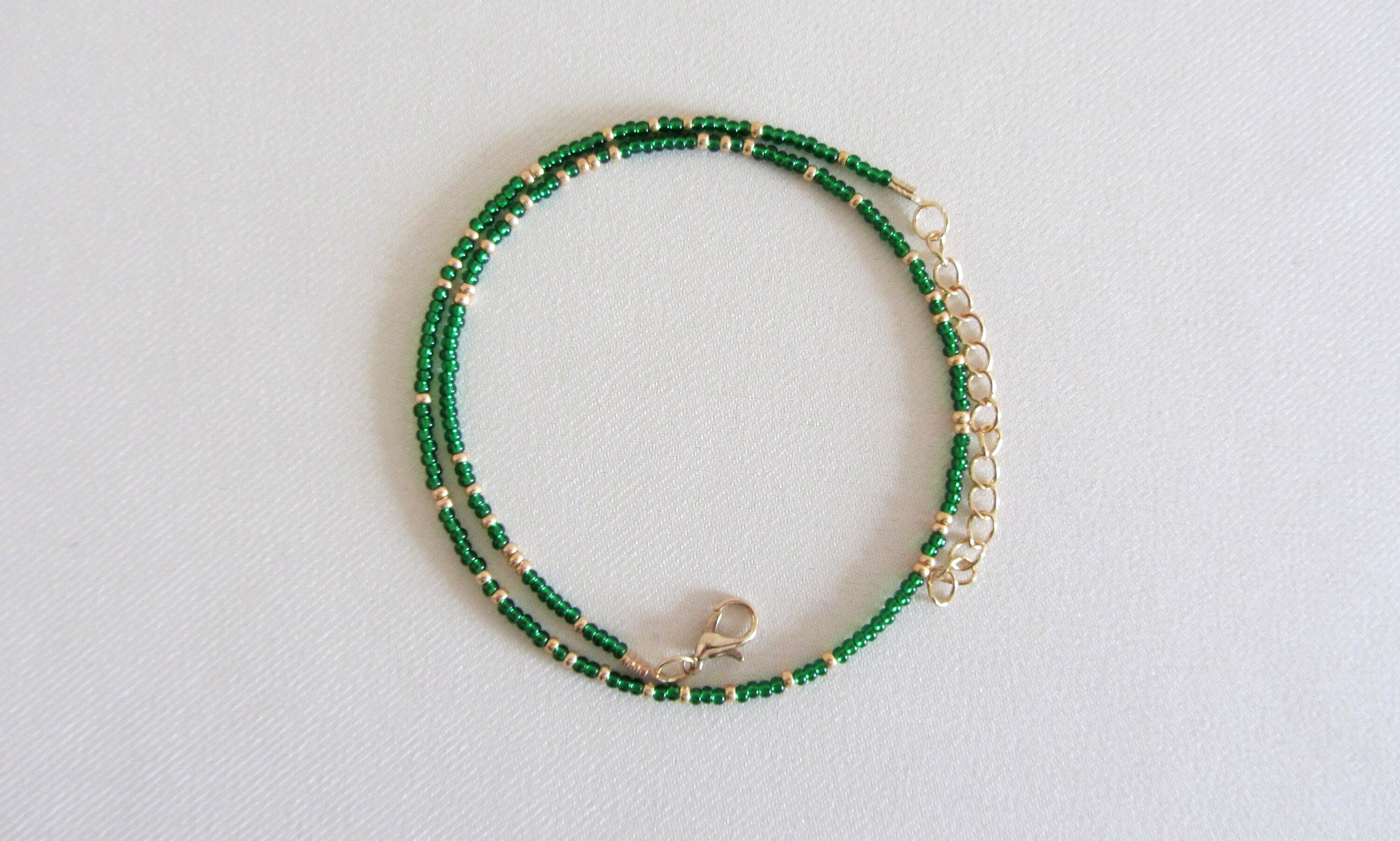 Collier Ras Du Cou En Céramique Et Cristal - Perles Cylindriques Vertes En Chute - Longueur 44 Cm