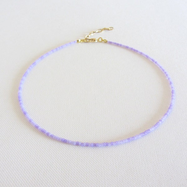 Collier ras de cou en perles de rocaille violettes, tour de cou en perles de lilas, collier de perles Dainty, bijoux remplis d'or 14 carats