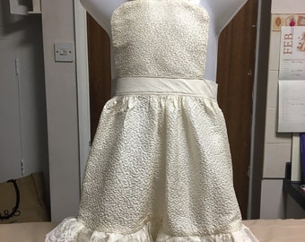 Dziecięcy fartuch falbaniasty