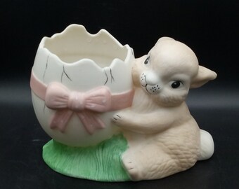 Porcelain, crannies, brandy, Easter egg sitting with bunny, smoulded, fired, for painting, glazing