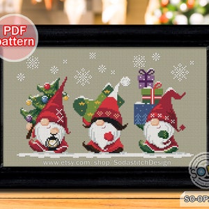 Schema punto croce di Natale pdf Gnomo Babbo Natale Fata Elfo Folletto Inverno Carino Divertente Moderno Contato Scarica,SO-OP2182 'Consegna di Natale'