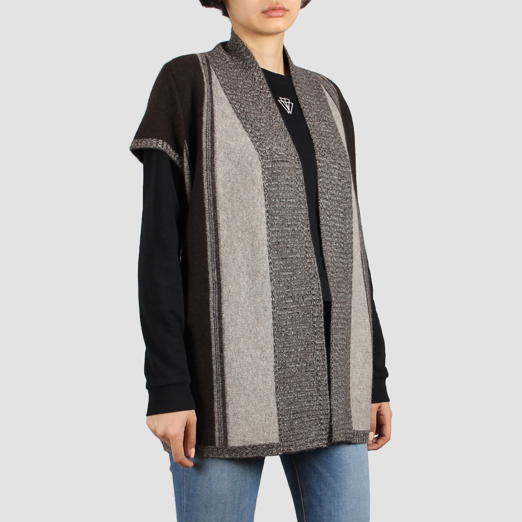 Sleeveless Cardigan | Sleeveless Cardigan |
