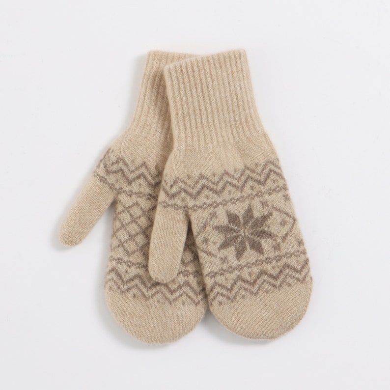 Pure Cashmere Snowflake Mittens for Women Winter Cosy and Warm Accessory Winter Glove image 3
