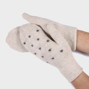 100% Mongolian Cashmere Gloves Mongolian Natural Wool Mittens with Dotted Pattern Winter Glove Creamy White