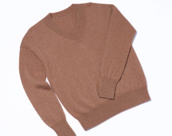 100% Camel Wool Womens Classic V Neck Jumper Sustainable Fashion