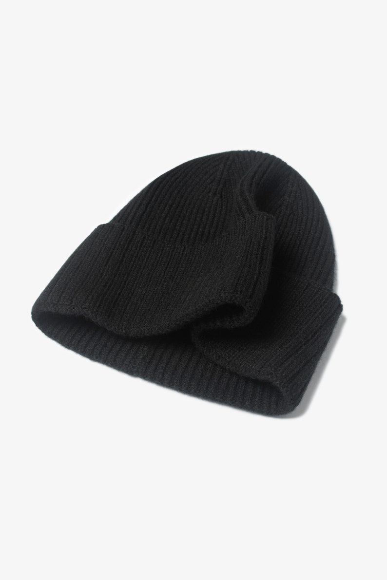 Luxury Cashmere Beanie Soft Stylish Winter Hat for Ultimate Comfort image 2