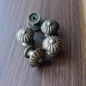 Antique Bronze Cabinet Knobs - Dresser Drawer Pulls (5PCS, 19x19mm) LS500