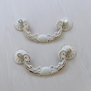 Ivory Gold French Provincial Drawer Pull: Shabby Chic Dresser Handle FSLS074