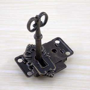 1PC Antique Bronze Lock, Rustic Latch Lock, SK100