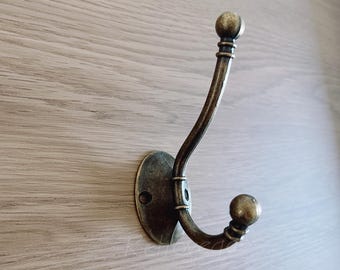 Vintage Bronze Metal Hook: Robe & Key Hanger (3.75") GG074