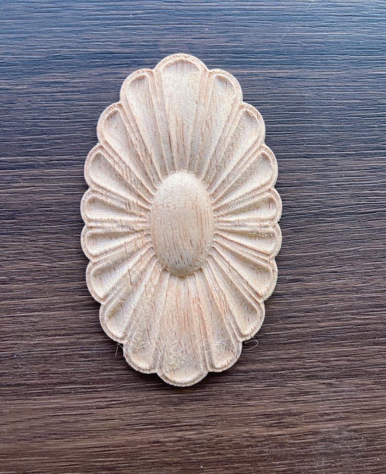 1 st. oval rosettapplikation shabby chic trädekorationer utsmyckade möbelapplikationer träpålägg möbeldetaljer WA131 bild 2