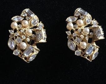 Vintage Gold Tone CAROLEE Rhinestone Clip Earrings
