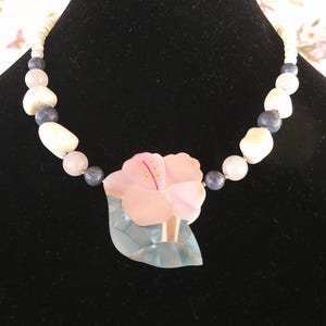 Vtg Lee Sands Mother Pearl Inlay Pink Flower Necklace Bead Floral Pendant MIB