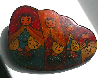 Vintage Russian Lacquer Brooch Hand Painted Matryoshka Nesting Dolls Folk Art