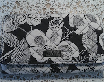 Vera Bradley Bedford Blooms RFID Trifold Clutch Wallet Retired