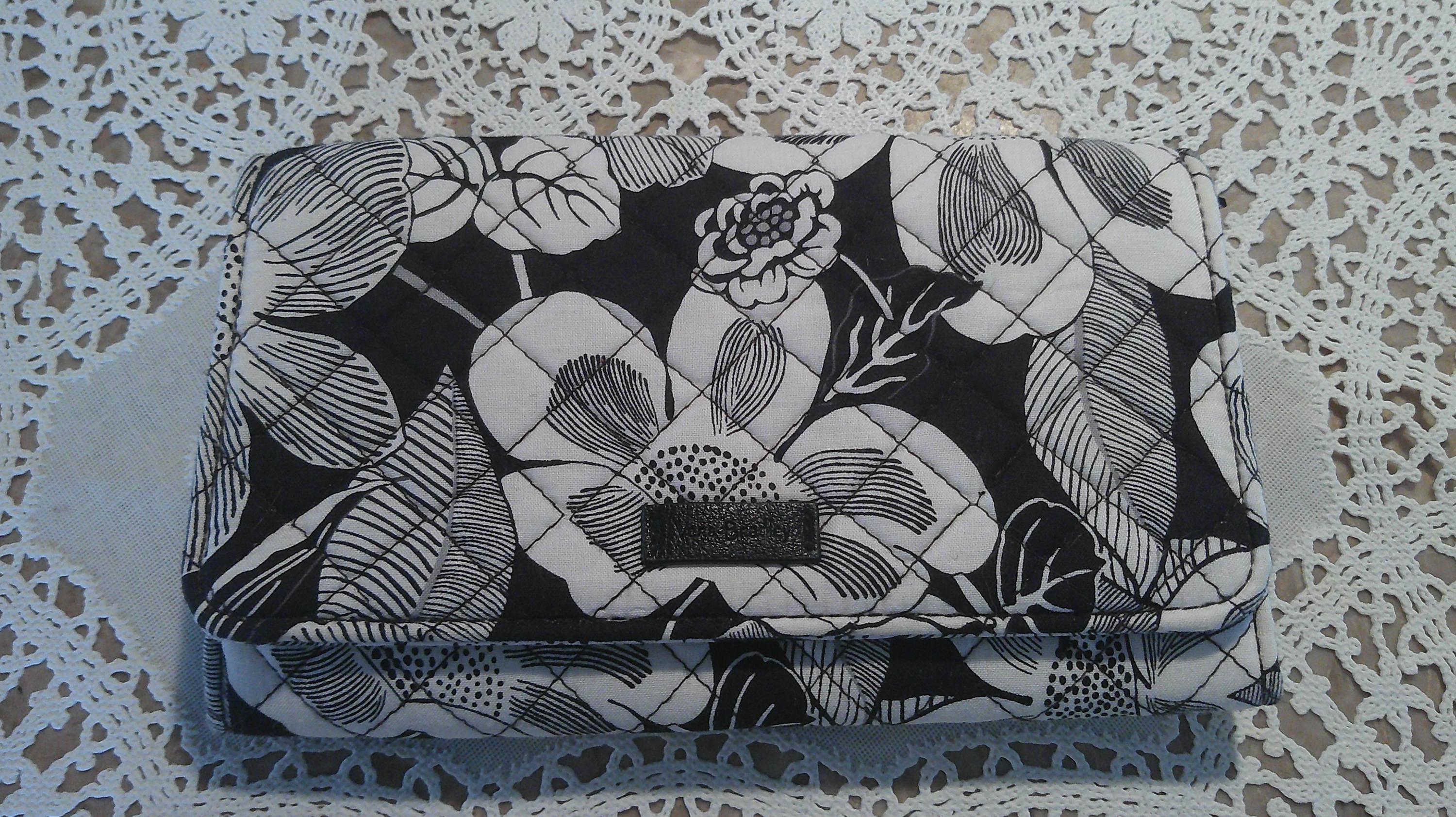 Vera Bradley Black and White abstract Patterned large quilted  back pack. Vera Bradley Women main image 4