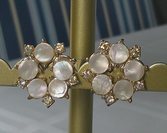 Vintage 1950s Mother of Pearl Rhinestone Flower Clip Earrings Gold Tone