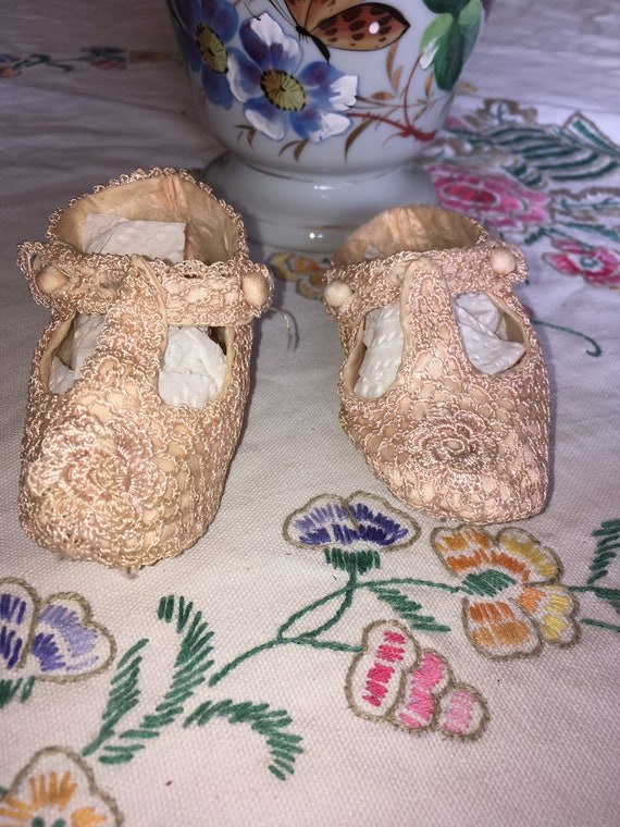 1940's-1950's Pink Baby Booties