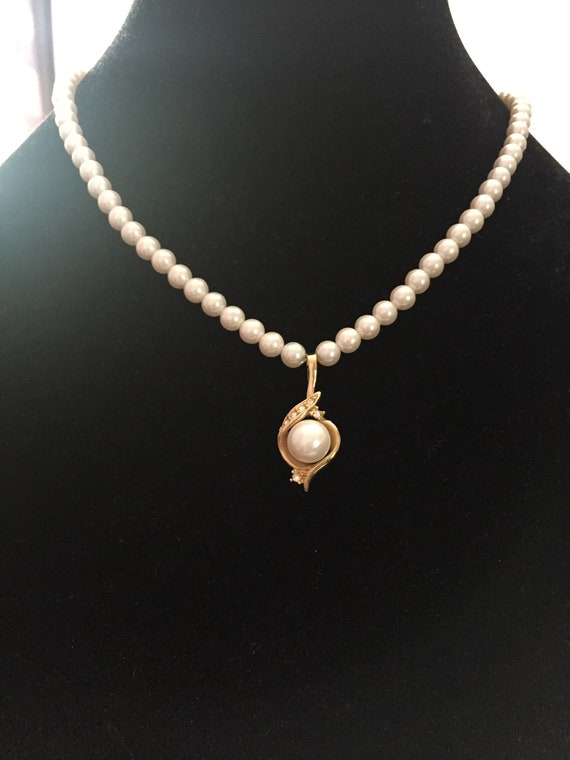 Vintage MARVELLA Faux Pearl and Rhinestone Pendant