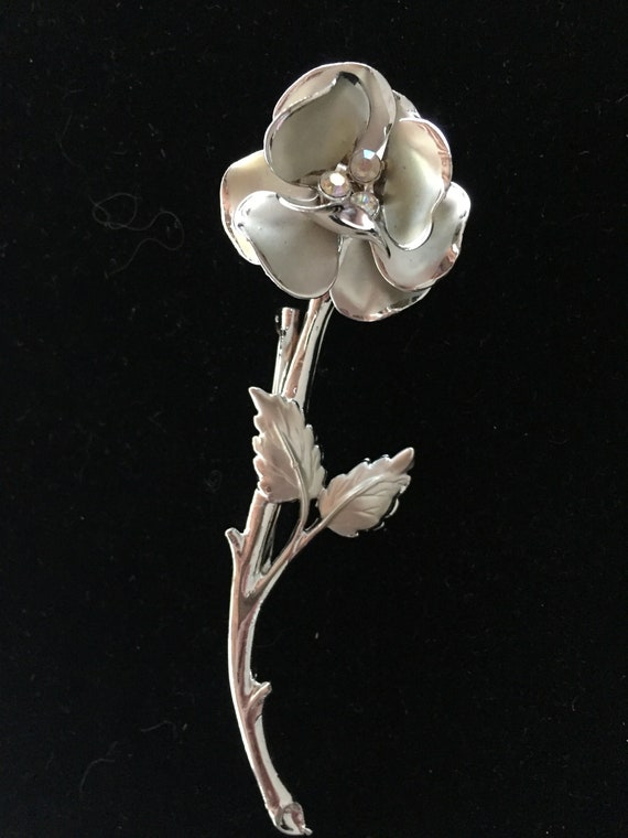 Elegant Silver Tone and Rhinestone Flower Brooch