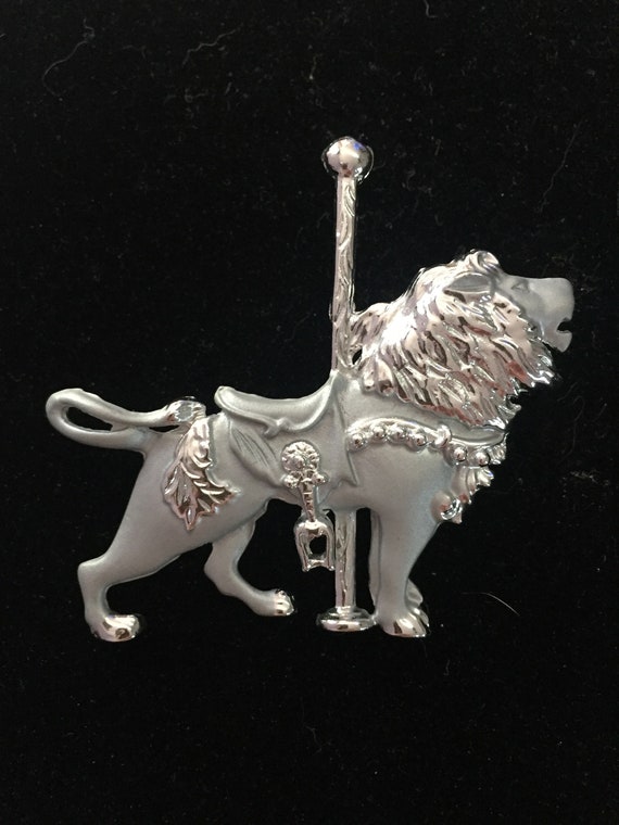 Vintage Brooch Pin Lion Carousel Figural Silver-to