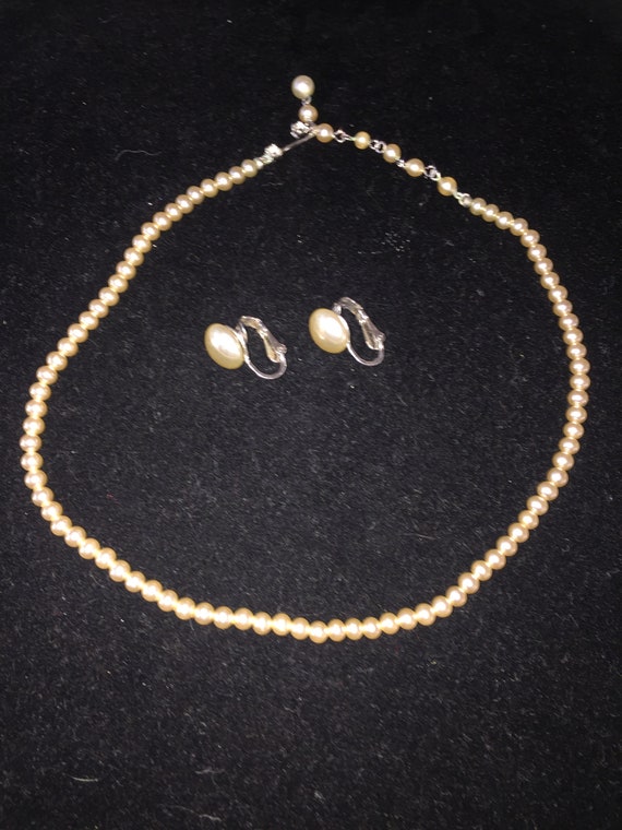 Vintage Marvella Imitation Pearl and Crystal Earr… - image 3