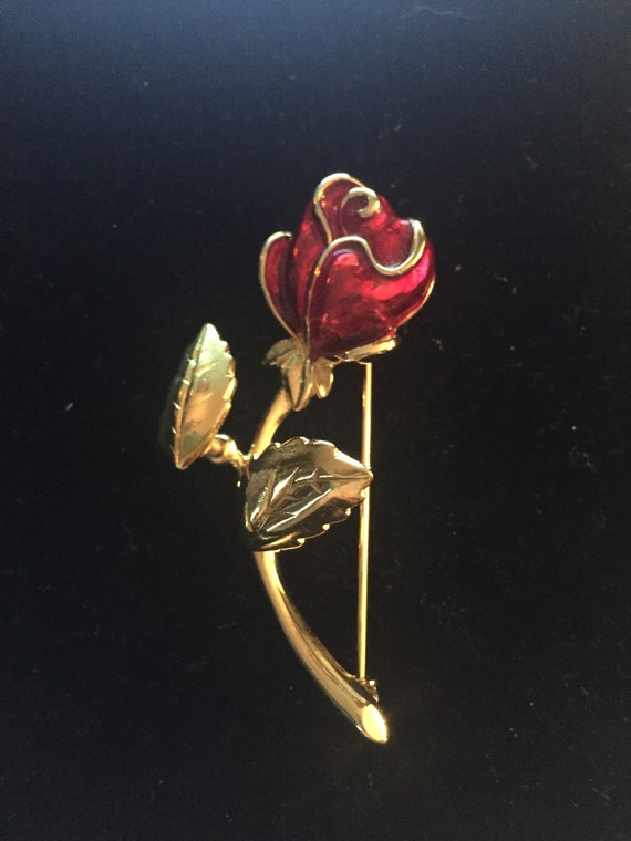 Vintage Gold Tone & Red Enamel Rose Brooch w/ Mov… - image 2