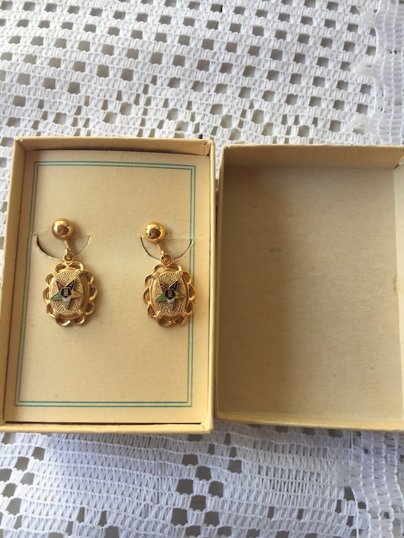Vintage WORTHY MATRON Symbol Clip Earrings - Gem