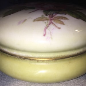 Large Circa 1892-1917 TV Tressemanes & Volt Porcelain Powder Vanity Jar HP Roses image 3