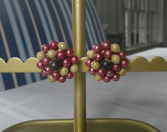 Vintage 1950s Japan Beaded Cluster Clip Earrings Faux Pearl Sugar Beads
