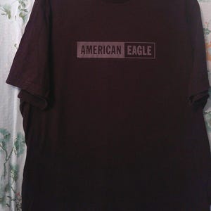 American Eagle Black and Gray T-Shirt Size XL