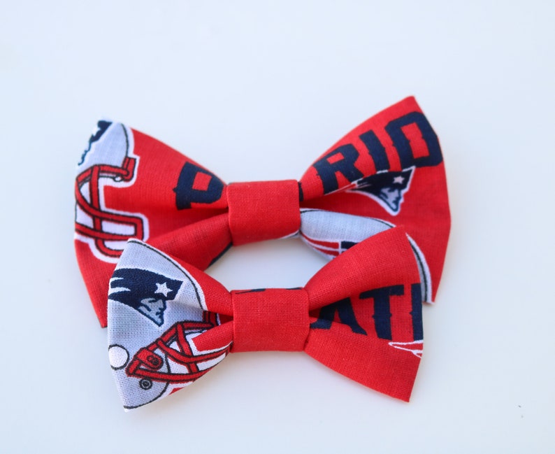 Girls Handmade set of 2 football red white Glitter Hair Bow Clips 2.5/"