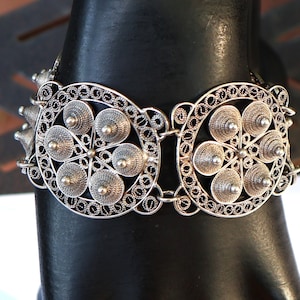 Unique Vintage Sterling Silver Cone Panel Bracelet 1 1/4&quot; wide Stunning 7&quot; wearable length Rare design-36 grams Handmade Filigree work