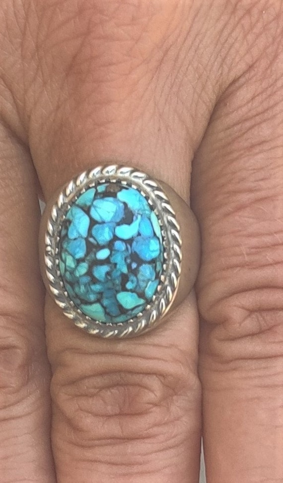 Striking Vintage Native American Navajo Intense Green Spiderweb Turquoise Sterling Silver Ring Striking Vintage Native American Navajo Intense Green Spiderweb Turquoise Sterling Silver Ring