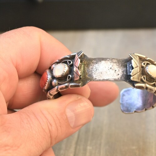 Navajo Ladies Signed (De Jer) Watch Cuff shops Sterling silver, coral & pink mother of Pearl -44 grams-Stunning Vintage Navajo watch tip or Cuff