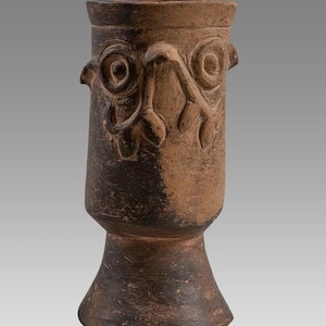Authentic Pre-Columbian Late Maya - early Toltec ca 800 CE  Owl Pedestal Vessel Ex Arte Primitivo 7 7/8 inches w Certificate of Authenticity