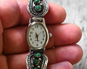 Relógio feminino elegante estilo Navajo em prata de lei e turquesa da mina Royston com mecanismo de quartzo - 22 gramas com pulseira expansível