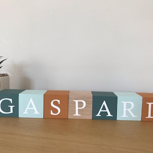 Cubos de madera personalizados, decoración habitación infantil, cubos de madera con nombre, nacimiento bebé, regalo nacimiento, regalo personalizado, bebé, decoración