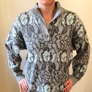 Wool Gray & Pale Blue 80s Women&#39;s Vintage Pull Over Sweater