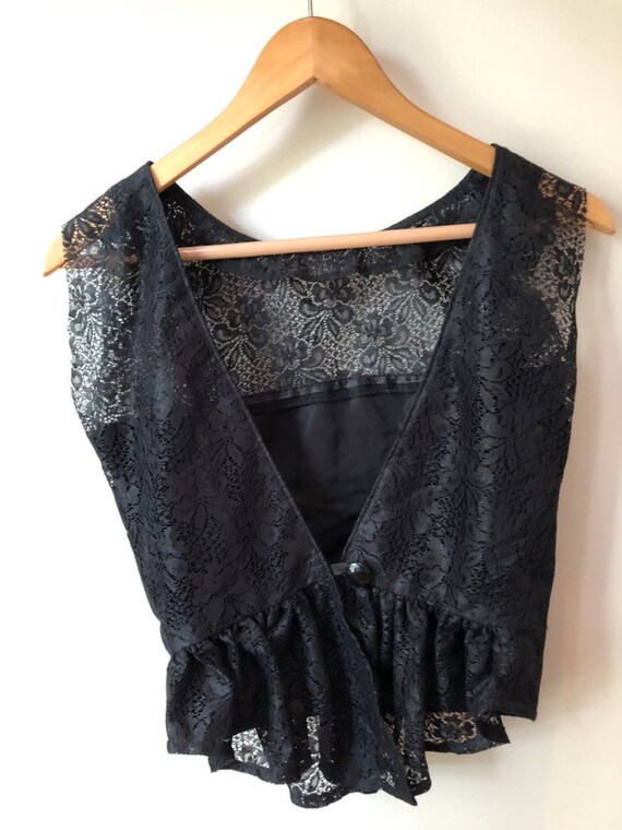 Vintage Black Lace Sleeveless & Backless Blouse - image 2