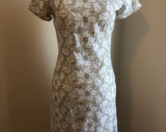 Lace vintage white hand-made knee length 60s dress