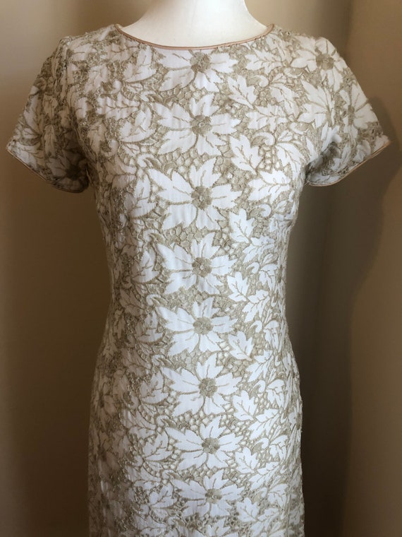 Lace vintage white hand-made knee length 60s dress - image 6